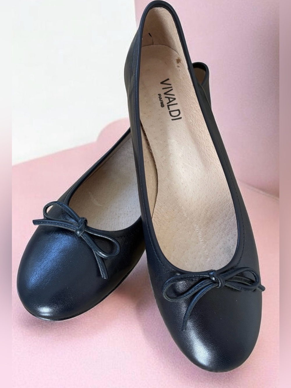 NWOT Vivaldi Paris Black Leather Ballet Flats with Bow Size 39